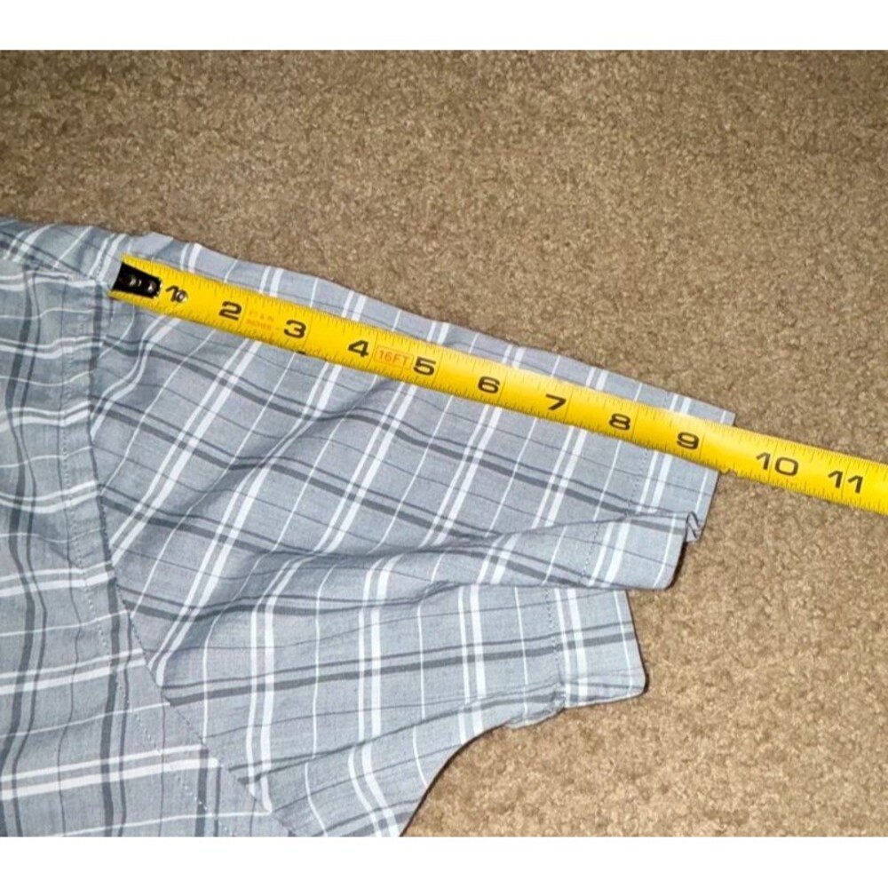 Button down - Picture 6 of 9